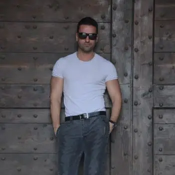 Accompagnatore gigolo Denny