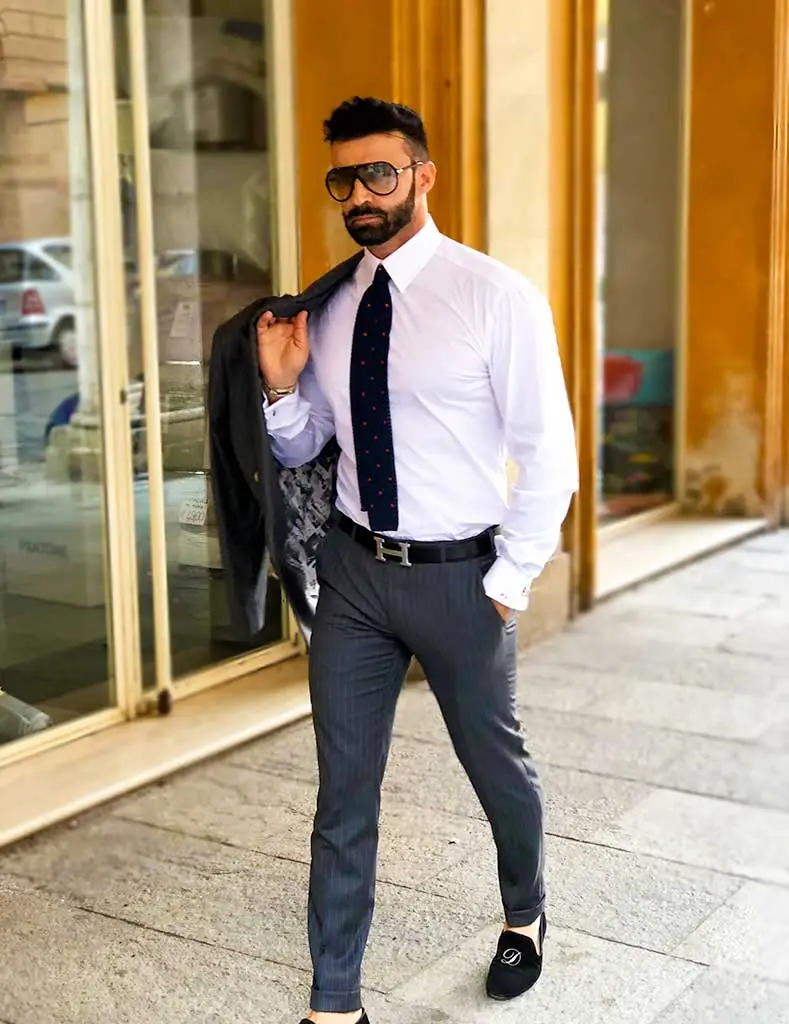 Scopri come fare a diventare un accompagnatore per serate