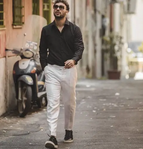 Accompagnatore gigolo Rocco