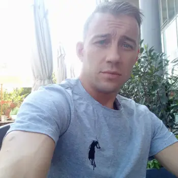 Accompagnatore gigolo Vittorio