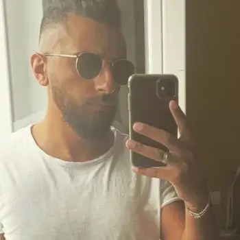 Accompagnatore gigolo Arabic19