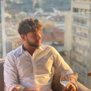 Accompagnatore gigolo Simons