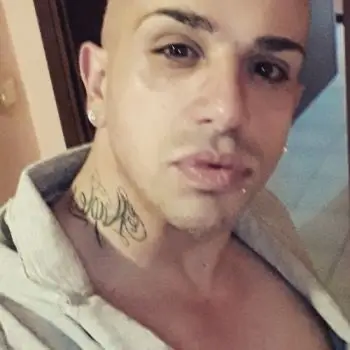 Accompagnatore gigolo Salvatore213