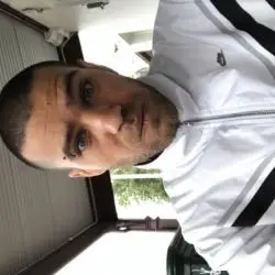 Accompagnatore gigolo Alain