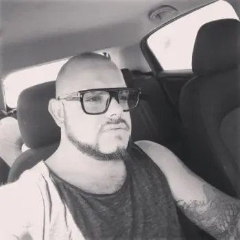 Accompagnatore gigolo Oscarr