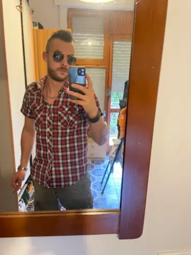 Accompagnatore gigolo Mostriciattolo91