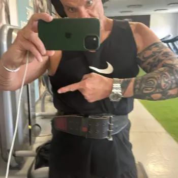 Accompagnatore gigolo Nik 