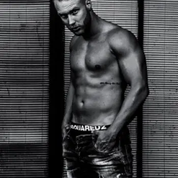 Accompagnatore gigolo Lore.96