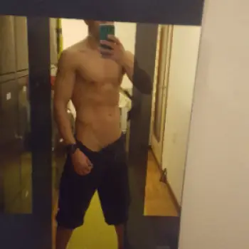 Accompagnatore gigolo Luca.