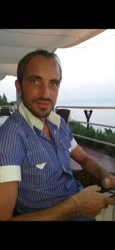 Accompagnatore gigolo Simone78