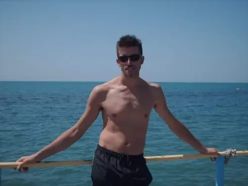 Accompagnatore gigolo Annutolo29
