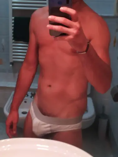 Accompagnatore gigolo Erick