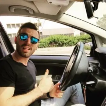 Accompagnatore gigolo Mickyy