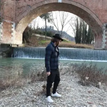 Accompagnatore gigolo Eddy