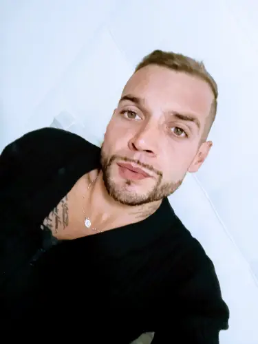 Accompagnatore gigolo Gigolo69