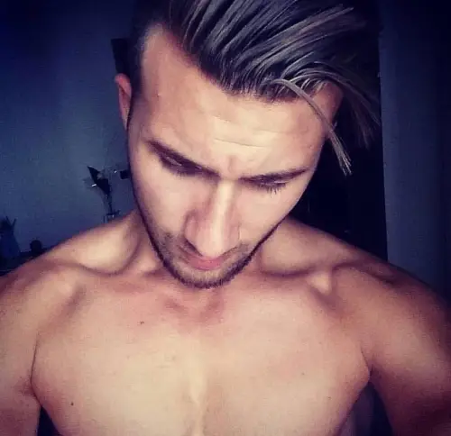 Accompagnatore gigolo Chry960