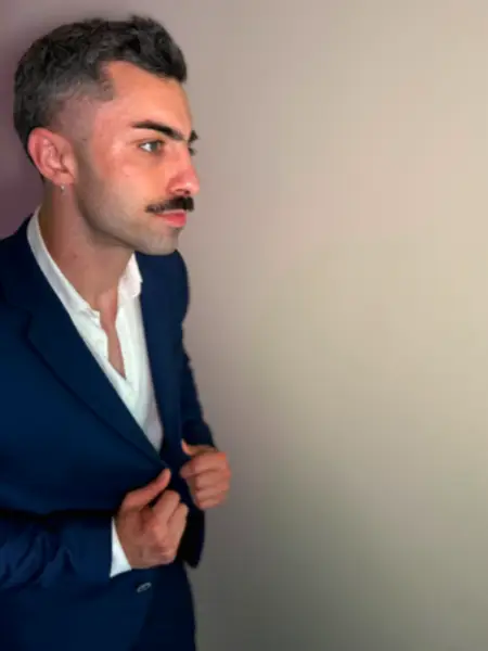 Accompagnatore gigolo Simone