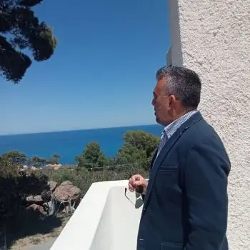 Accompagnatore gigolo Emiro