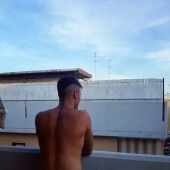 Accompagnatore gigolo Luca20