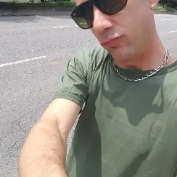 Accompagnatore gigolo Hider