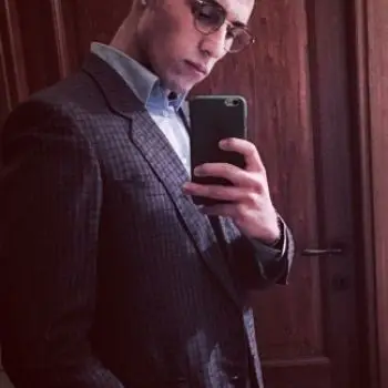 Accompagnatore gigolo Tony7