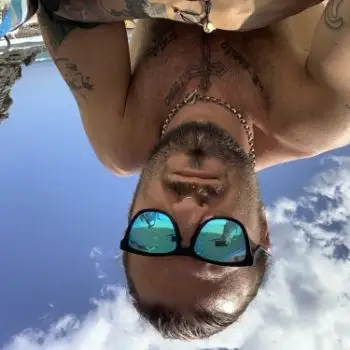 Accompagnatore gigolo Mat90