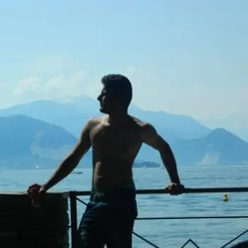 Accompagnatore gigolo Hubby123