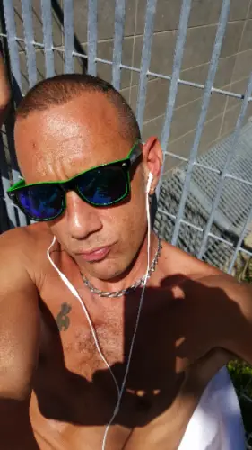 Accompagnatore gigolo Hider