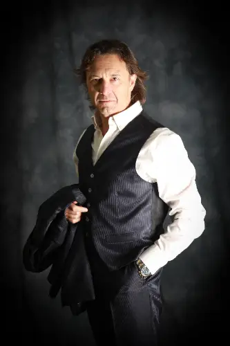 Accompagnatore gigolo Pat Leno