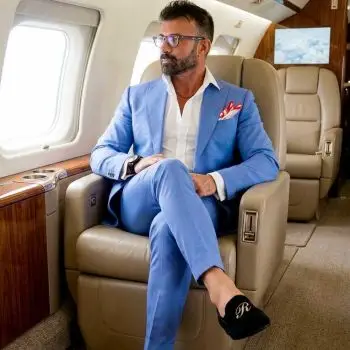 Accompagnatore gigolo Roy