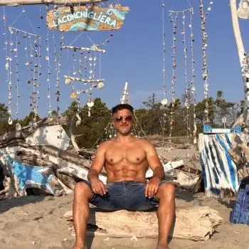 Accompagnatore gigolo Eros