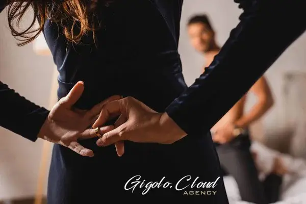 Le donne sposate preferiscono i gigol&ograve;: una scelta di sicurezza e controllo