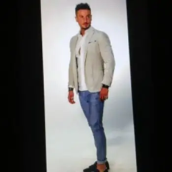 Accompagnatore gigolo Peter