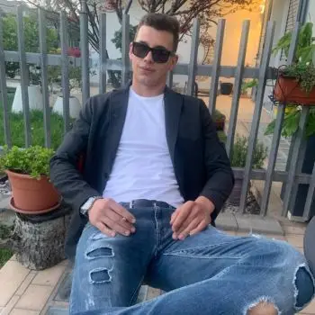 Accompagnatore gigolo Itan