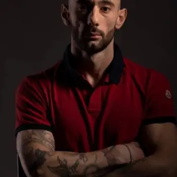 Accompagnatore gigolo Valerio