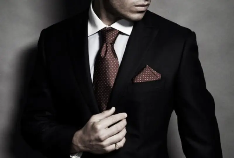 Dalle virtu' nasce la bellezza di un gigolo ?