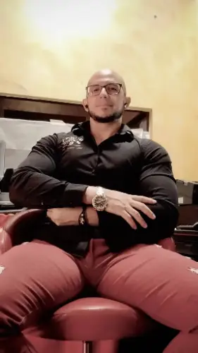 Accompagnatore gigolo Alex