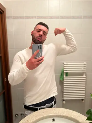 Accompagnatore gigolo Gianni