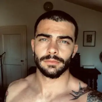 Accompagnatore gigolo Tommaso