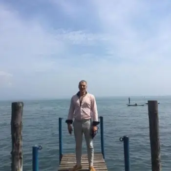 Accompagnatore gigolo Joele