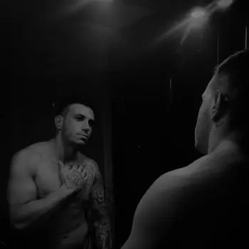 Accompagnatore gigolo Theo