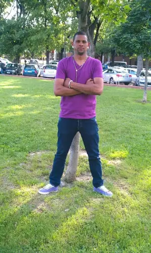Accompagnatore gigolo Alebello