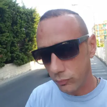 Accompagnatore gigolo Hider