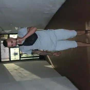Accompagnatore gigolo Cirolui