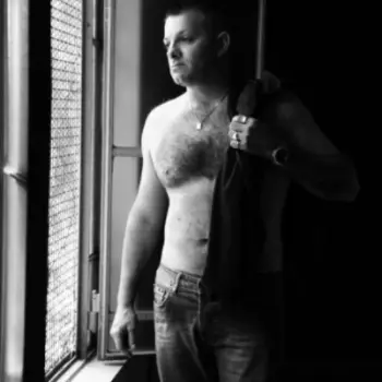 Accompagnatore gigolo bastian