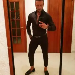 Accompagnatore gigolo Ricky!