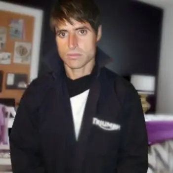 Accompagnatore gigolo Tommy09