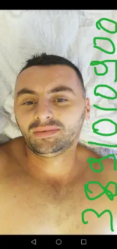 Accompagnatore gigolo Tanio
