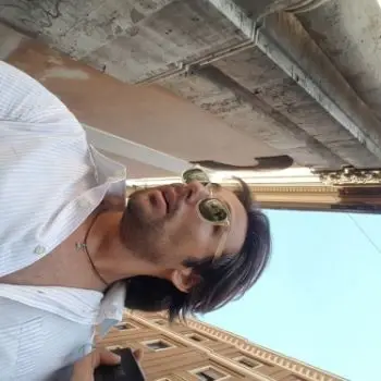 Accompagnatore gigolo Lucafly