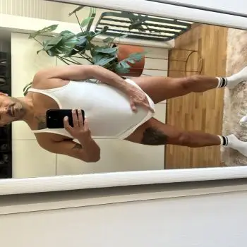 Accompagnatore gigolo Simone